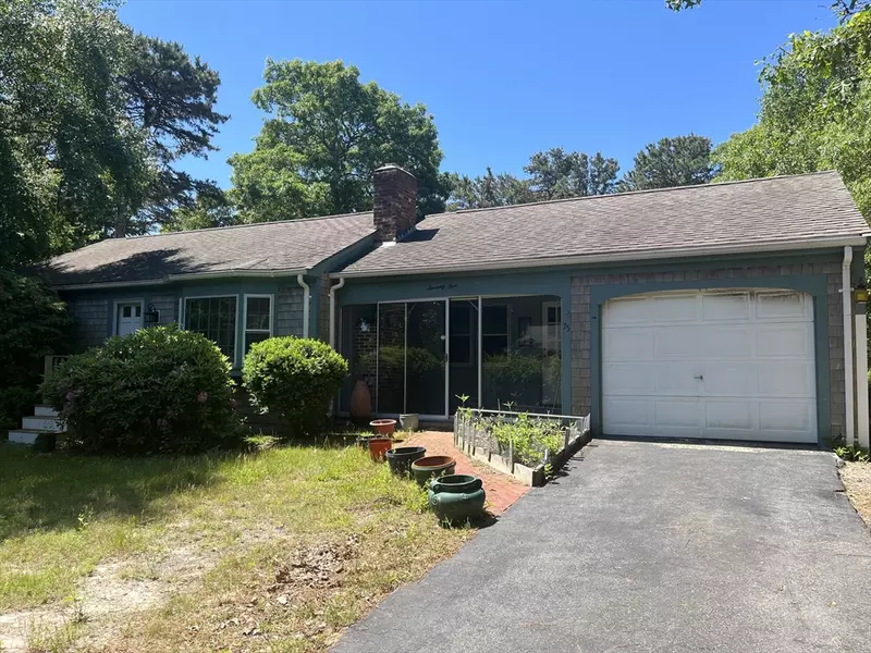 75 Beverly Road, Yarmouth, MA 02673