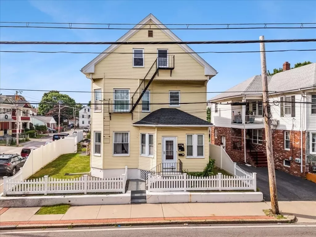Pawtucket, RI 02860,270 Division
