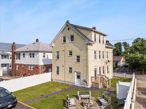 Pawtucket, RI 02860,270 Division