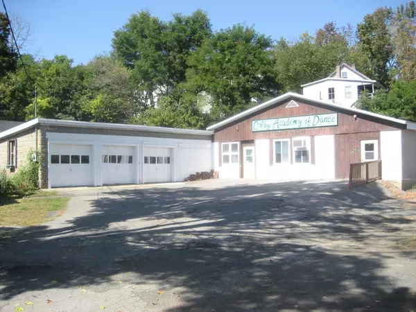 Ware, MA 01082,31 W Main St