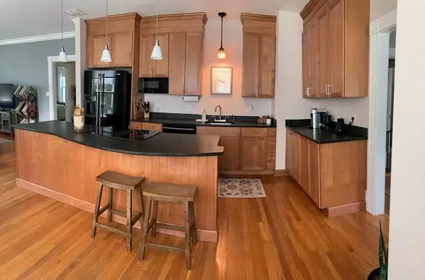 Salem, MA 01970,51 Summit Ave