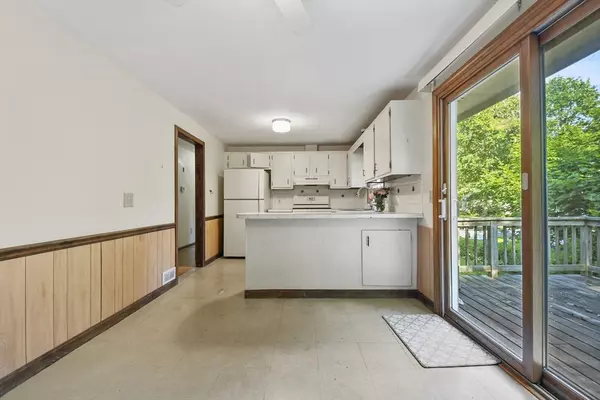 Falmouth, MA 02536,2 Pamela Lane