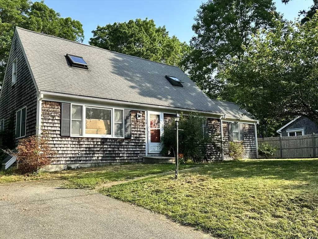 Falmouth, MA 02536,24 Rainbow Ave