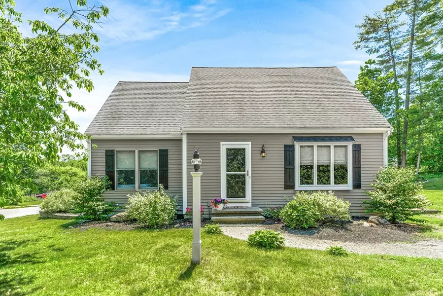 27A Andrews Farm Rd, Boxford, MA 01921