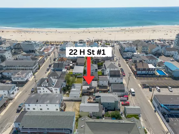 22 H Street #1, Hampton, NH 03842