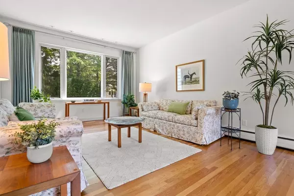 Marblehead, MA 01945,16 Sheldon Rd