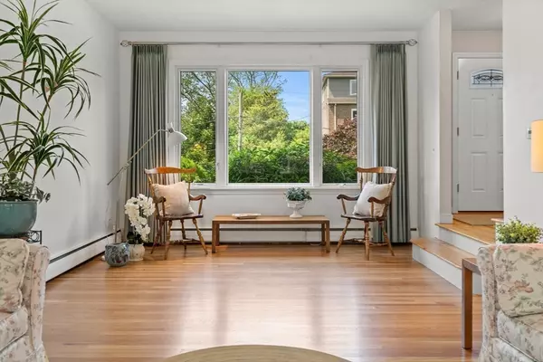 Marblehead, MA 01945,16 Sheldon Rd