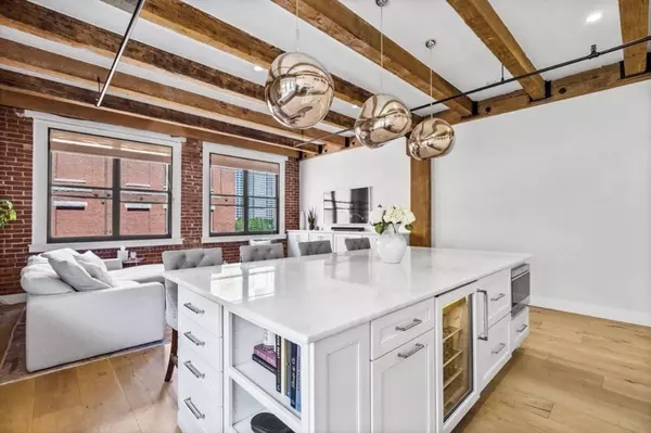 Boston, MA 02210,33 Sleeper St #301