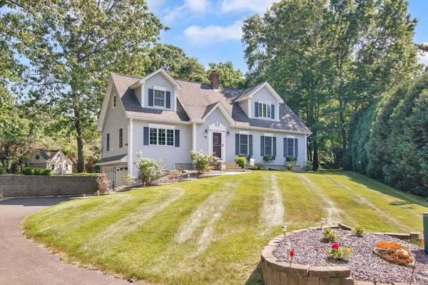 90 Ridge Rd, South Hadley, MA 01075