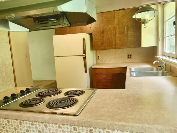 Southampton, MA 01073,340 College Hwy