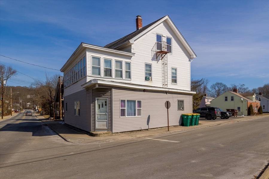 27 Saint Paul Street, Blackstone, MA 01504