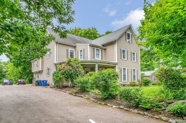 416 Maple St #4, Danvers, MA 01923