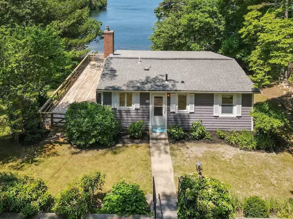 67 Lake Shore Drive, Falmouth, MA 02540