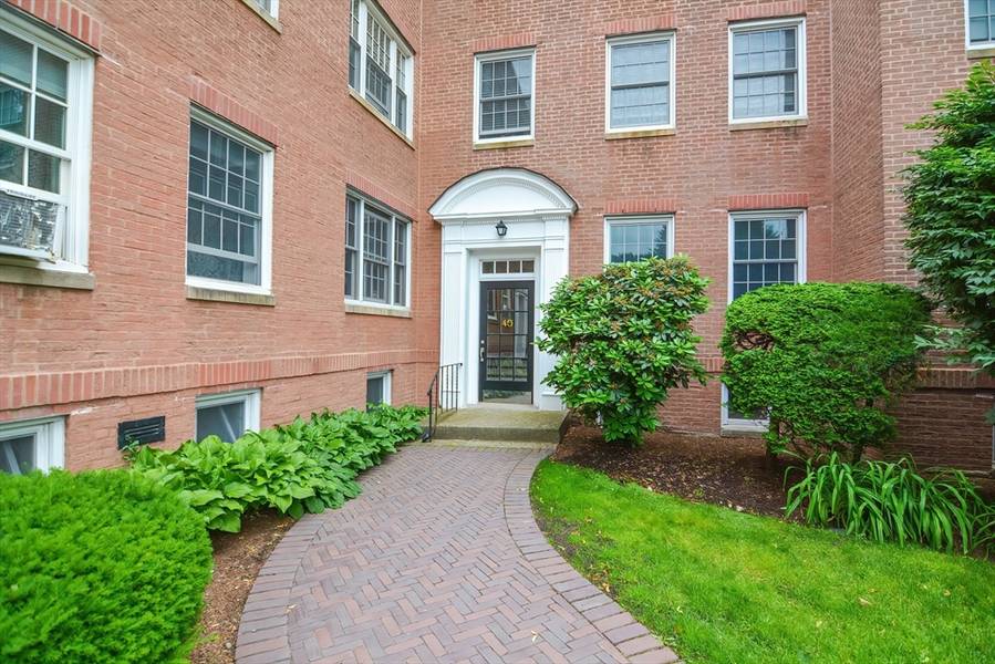 40 Browne Street #5, Brookline, MA 02446