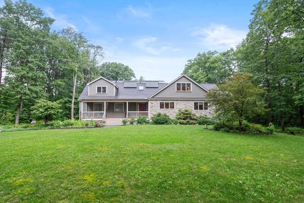 25 Pine Hill Rd, Princeton, MA 01541