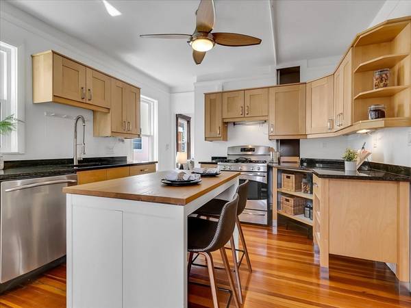 19-21 Dudley St #2, Cambridge, MA 02140