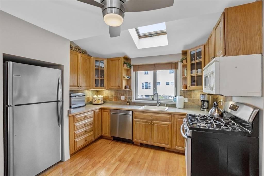 Winthrop, MA 02152,8 Mermaid Ave