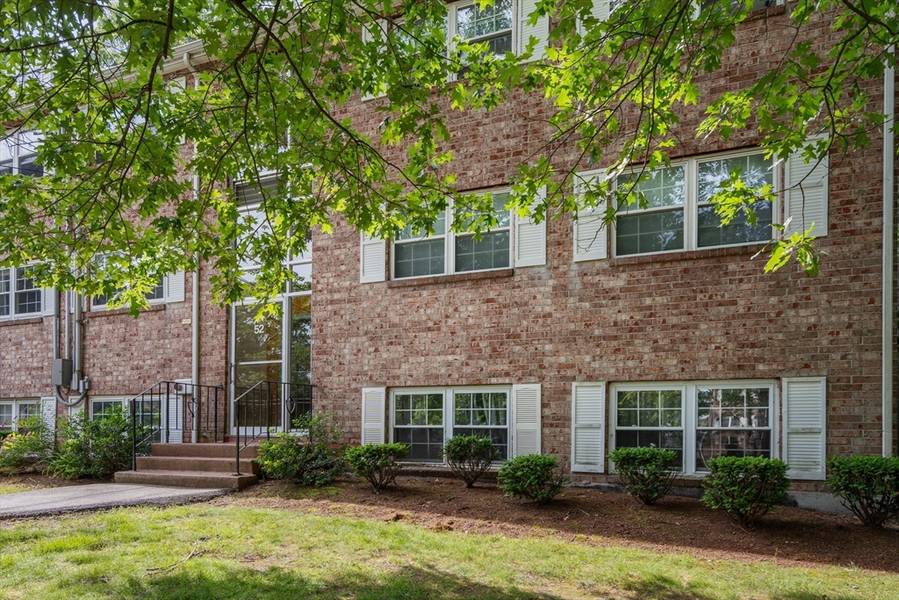 52 Farrwood Ave #3, North Andover, MA 01845