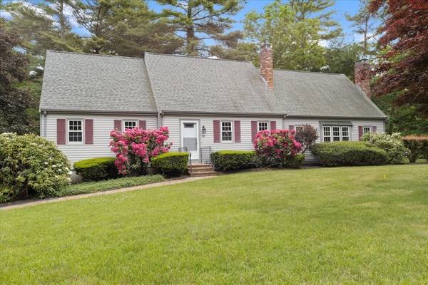 35 Weston St, Carver, MA 02330