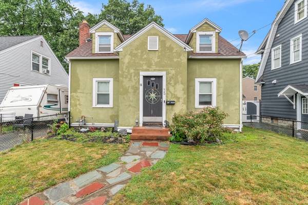 35 Merrimac Ave, Springfield, MA 01104