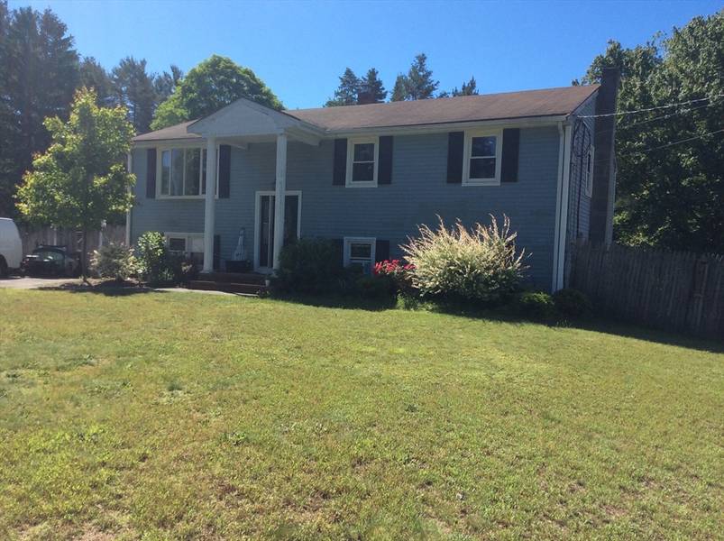 479 King St, Raynham, MA 02767