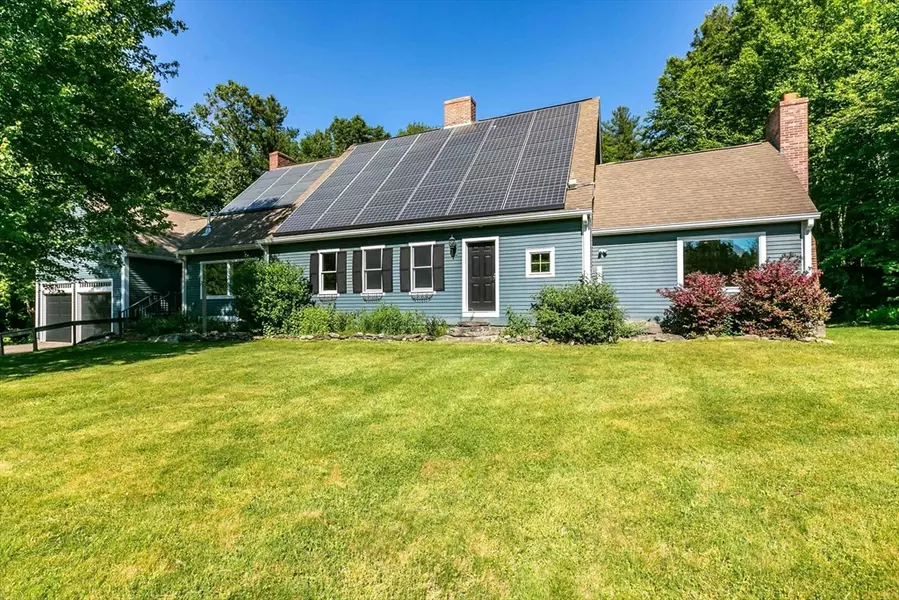 7 Elizabeth Dr, Auburn, MA 01501