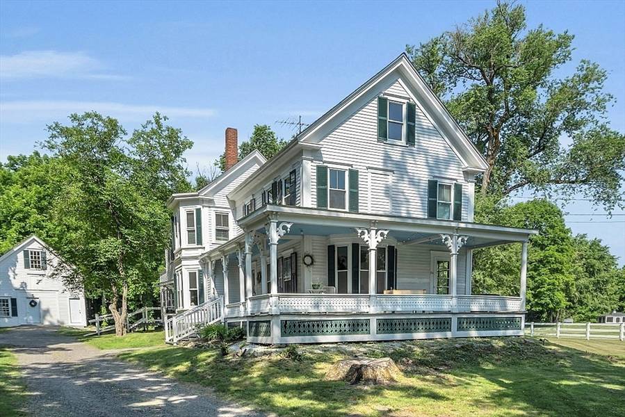 26 Park Street, Pepperell, MA 01463