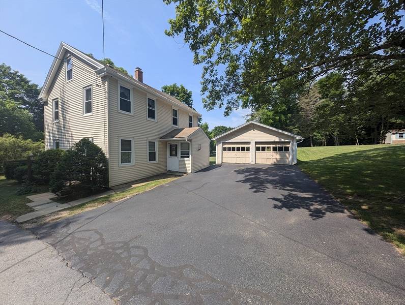 104 Doane Ave, East Brookfield, MA 01515