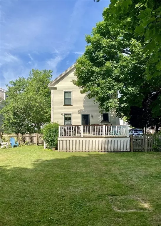 Fairhaven, MA 02719,39 Fort St