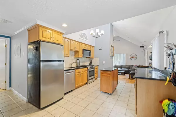 Lynnfield, MA 01940,51 Ledge Road