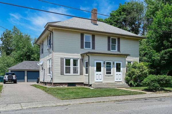 13 Bailey St #B, Uxbridge, MA 01569