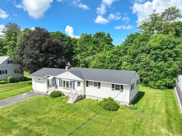 60 Kent Dr, Hudson, MA 01749