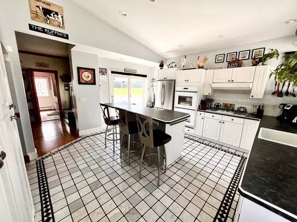 West Bridgewater, MA 02379,152 Walnut St