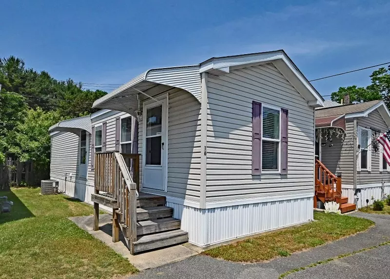 1044 Phillips Road #16, New Bedford, MA 02745