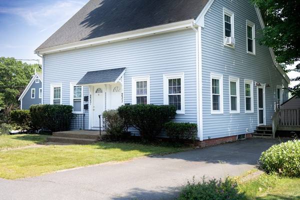 231-233 Vernon St, Rockland, MA 02370