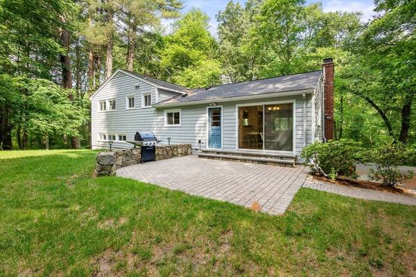 Wayland, MA 01778,139 Woodridge Rd