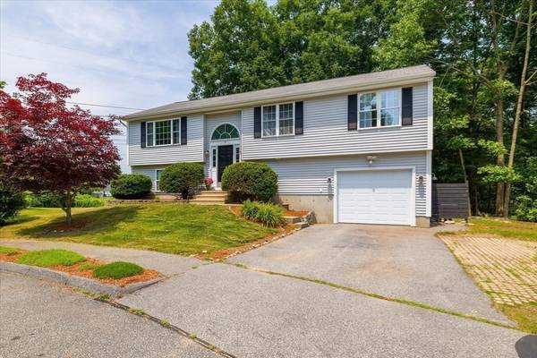 9 Elderberry Cir, Shrewsbury, MA 01545