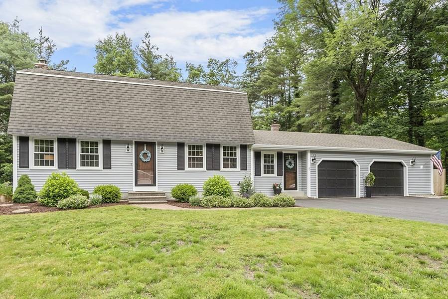 27 Tanglewood Rd, Sterling, MA 01564