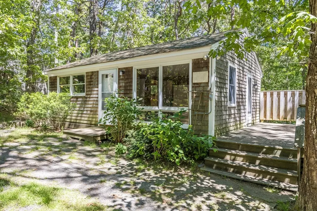 Wellfleet, MA 02667,75 Cassick Valley Rd #B