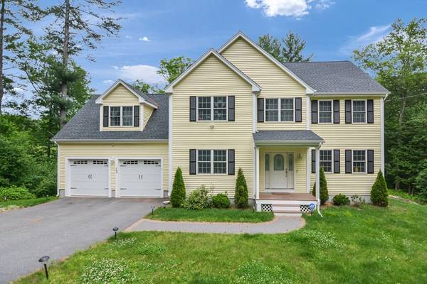 39 Westboro Rd, Upton, MA 01568