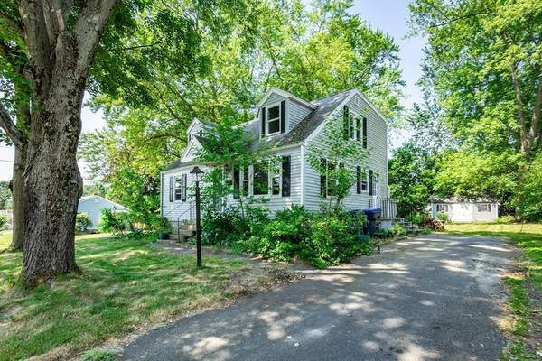 10 Ponderosa Ave, Methuen, MA 01844