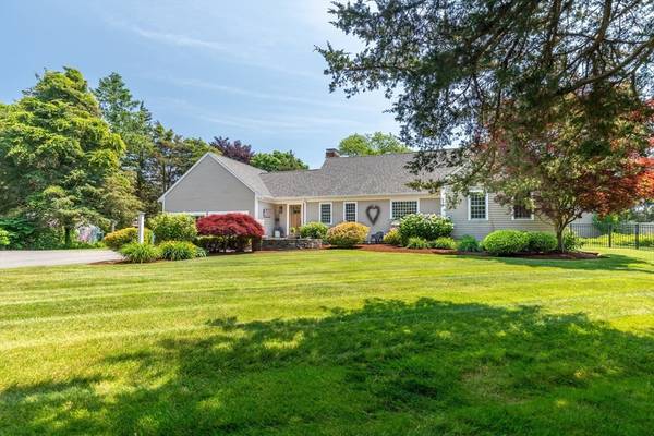 Plymouth, MA 02360,12 Bay Colony Dr