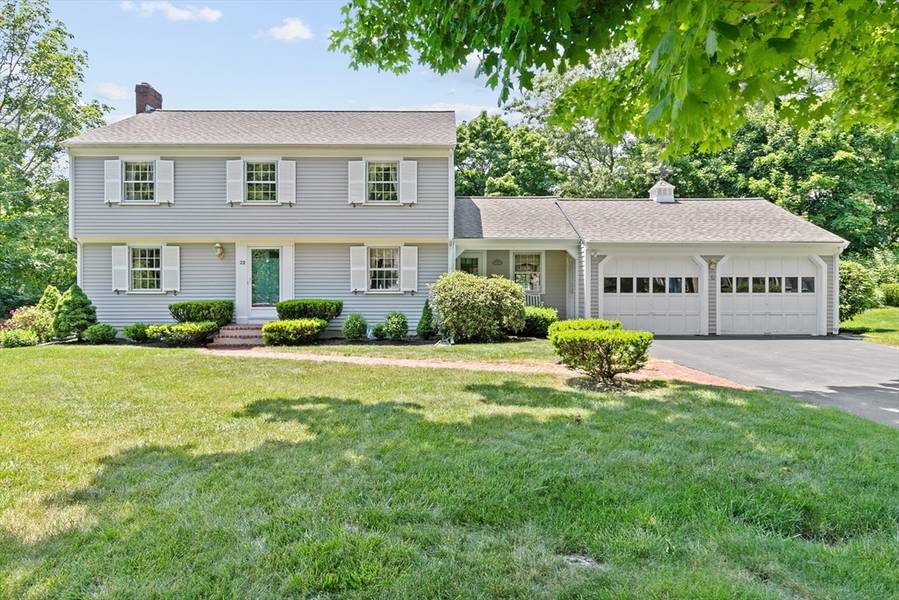 22 Plymouth River Road, Hingham, MA 02043