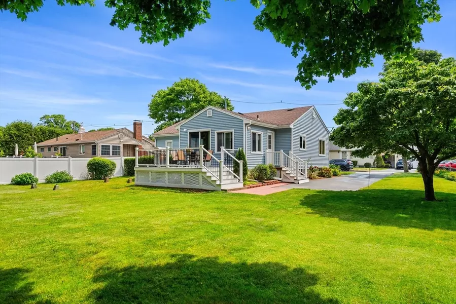 6 Margaret Rd, Peabody, MA 01960