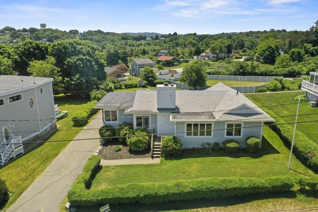 115 North Ridge Rd, Ipswich, MA 01938