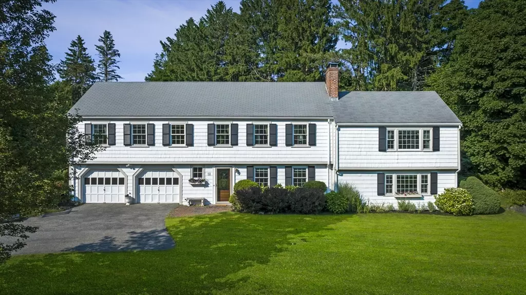 Wenham, MA 01984,5 Burnham Road