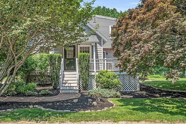 8 Highland Ave, Andover, MA 01810