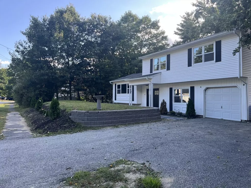 Holliston, MA 01746,42 Westfield Dr