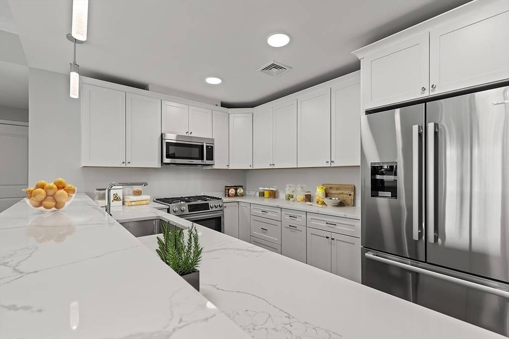 131 Eliot St #101, Milton, MA 02186