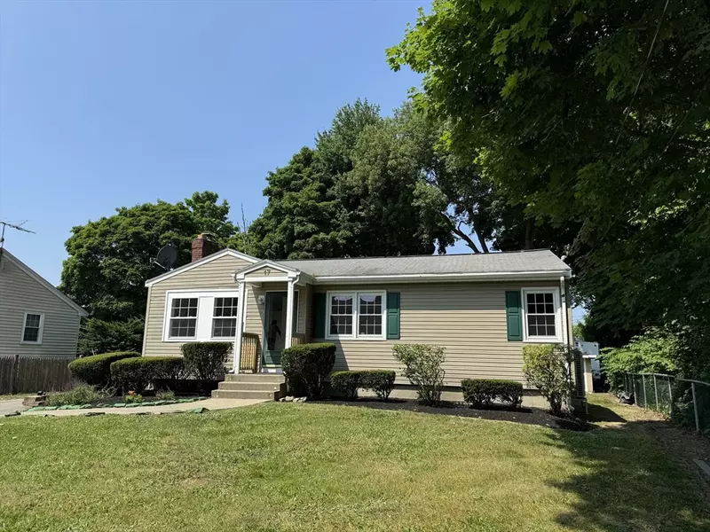 17 Draper St, Brockton, MA 02302